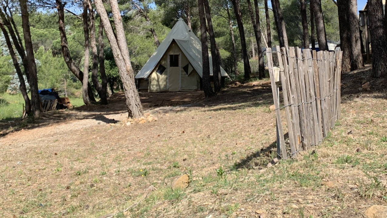 Emplacement Tipi
